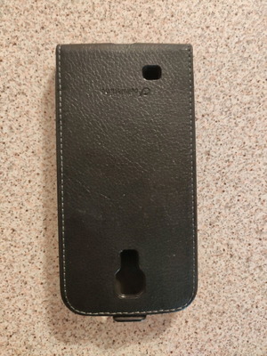 Samsung S4 protective case like new, folder type with magnet