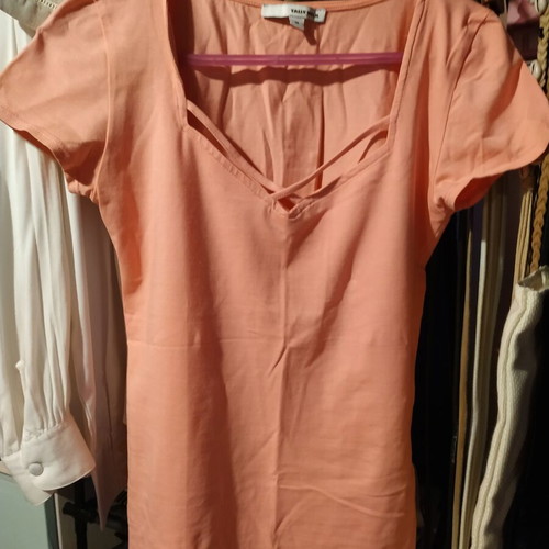 Tally Weijl T-shirt size M salmon like new