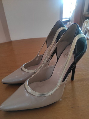 Alessandra Paggioti heels like new, size 36, black and beige