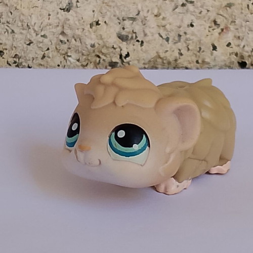 Littlest Pet Shop (LPS) Hasbro figure like new
