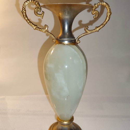 Vase of natural onyx with bronze handles, 25cm, elegant collectible