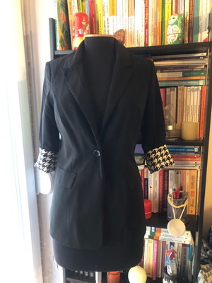 Black fitted Blu Deise jacket like new with checked sleeves