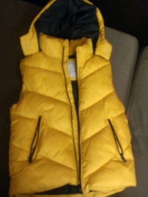 Zara sleeveless kids vest like new, size 128 cm, yellow-mustard