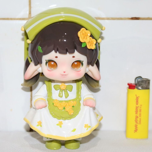 Anime figure doll girl like new