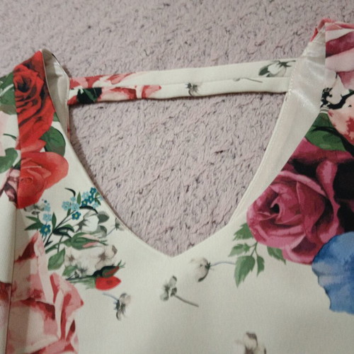 Grama Floral Dress like new, size L, white multicolor