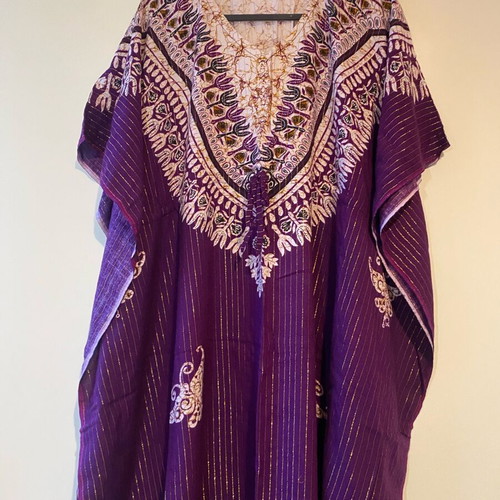 Caftan like new, purple, 100% rayon