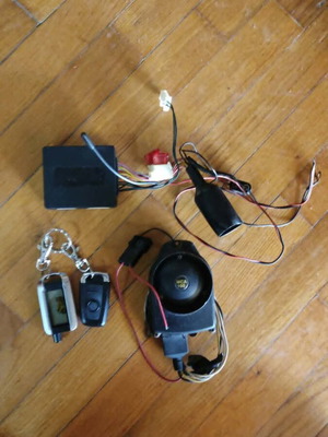 Steelmate 2-Way Motorcycle Alarm used with remote notification