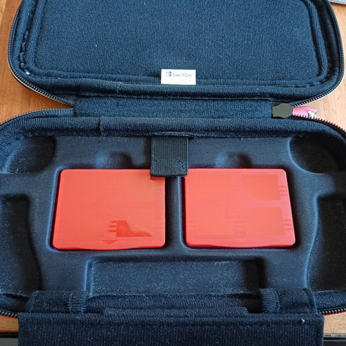 Nintendo Switch Super Mario Odyssey case like new with two game cartridge cases gift