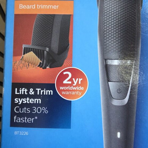Philips Trimmer rechargeable with hair container