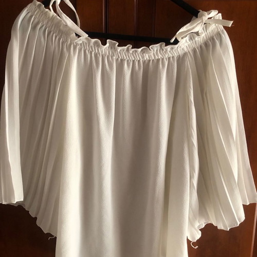 Women's shirt with wide pleated sleeves size M