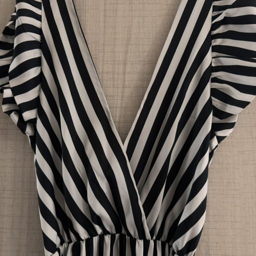 Maxi dress striped black and white with belt and V neckline like new, made in Italy