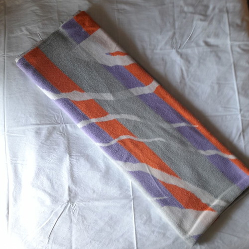 Single blanket used for single or semi-double bed