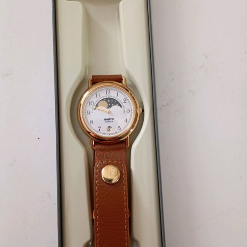 Sanyo Quartz Moonphase wristwatch new, gold-tone, in box