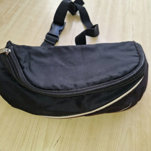 Nike bag used, black banana style