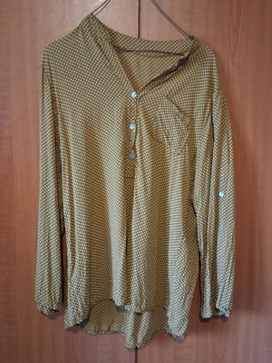 Shirt like new, size M, yellow and orange