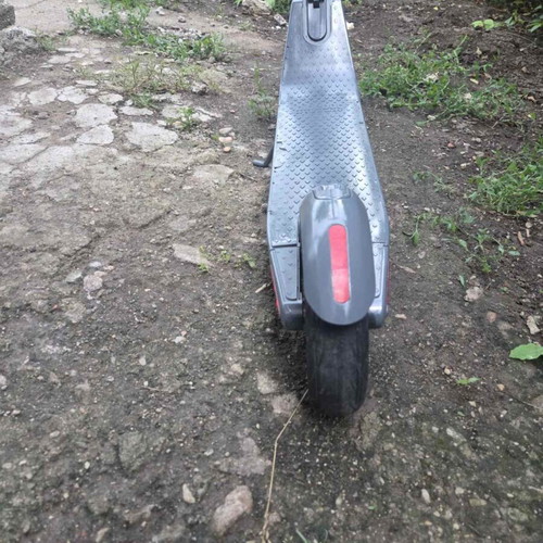 Ninebot by Segway ES2 electric scooter