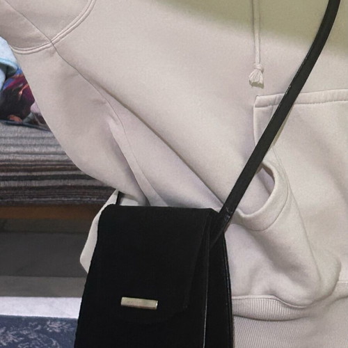 Black crossbody bag with leather and velvet like new, vintage