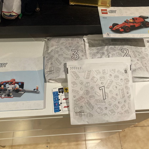 Lego 60443 City Formula 1 Pit Stop set