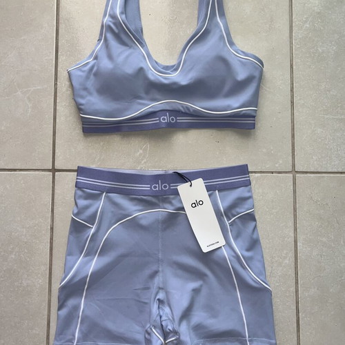 Alo Yoga summer set new with tags, blue, size M