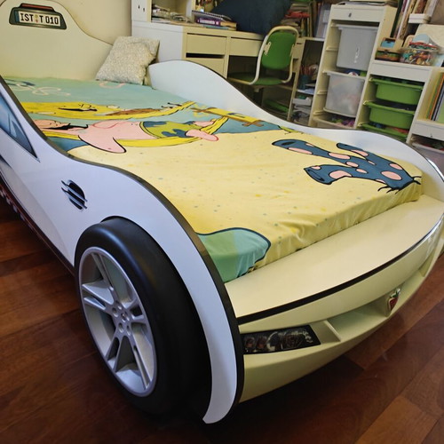 Cilek Car Children's Bed like new with coconut fiber mattress