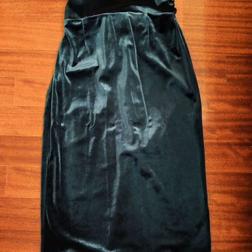 Madame Shoushou velvet petrol skirt new, size S
