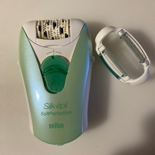 Braun Silk-épil SoftPerfection epilator like new with accessories