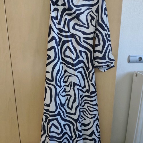Official dress like new, white and blue, one size