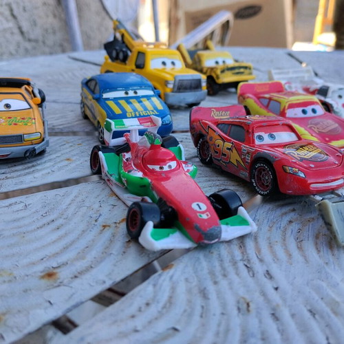 Set of 9 Disney Pixar Cars toy cars used, Mattel metal and plastic