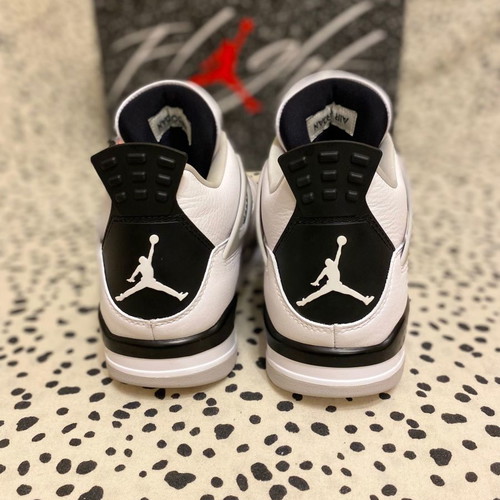 Jordan 4 Retro Military Black sneakers used, size 42.5