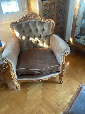 Armchair like new, excellent condition and quality