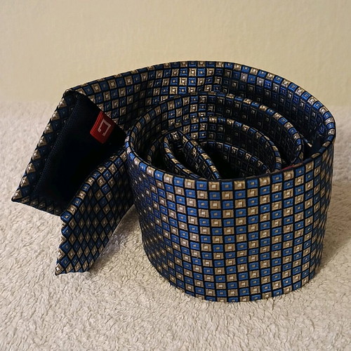 Chaps men's tie blue with gold check, 100% polyester, new