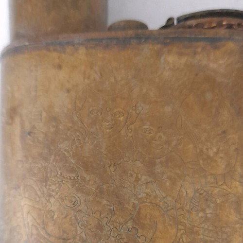 Bronze old pipe used with Chinese engravings