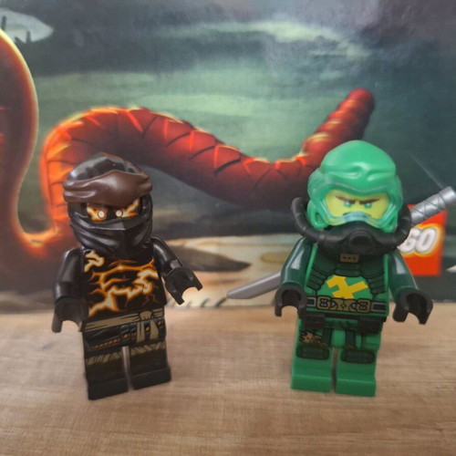 Lego Ninjago Seadbound Lloyd and Master of the Mountain Cole like new