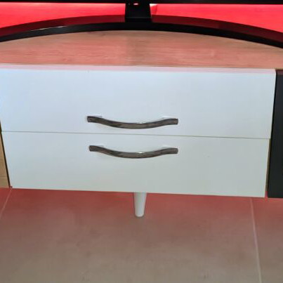 TV stand like new