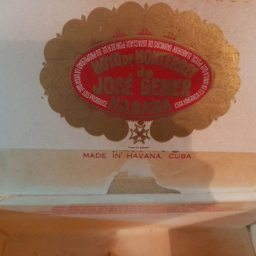 Hoyo de Monterrey vintage wooden cigar box used