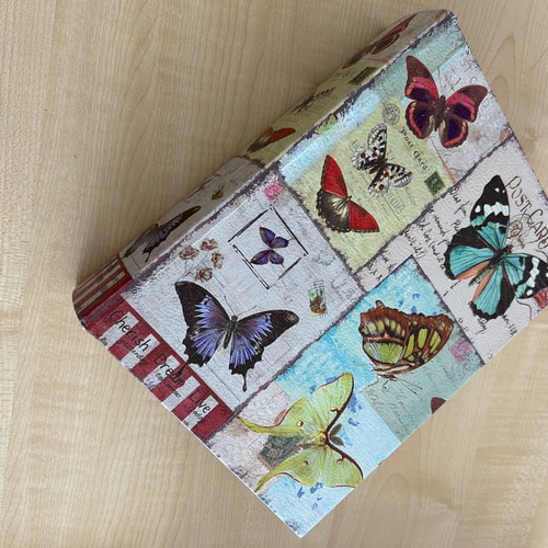Decorative book-shaped box new for storing small items