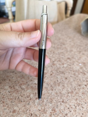 Parker pen black like new