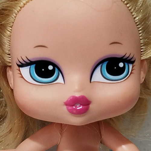 Bratz dolls used, lot of 4 with flaws for OOAK