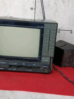 Tele RTV-002 vintage μικρή τηλεόραση και ραδιόφωνο μεταχειρισμένο, οθόνη 4,5 ιντσών