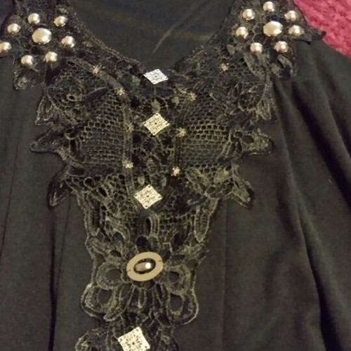 Women's sleeveless dress with lace and bead details, new