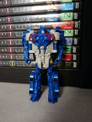 Optimus Prime 1 Step Transformation figure used