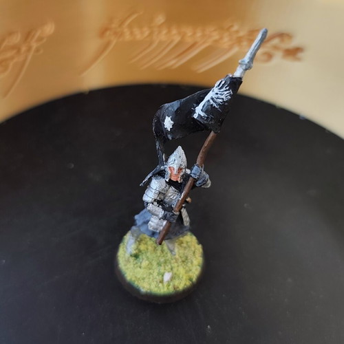 Games Workshop LOTR Gondor Banner Bearer metal miniature 2003