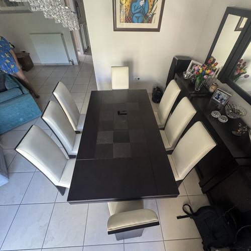 Dining table modern wenge color with glass detail and extension mechanism like new