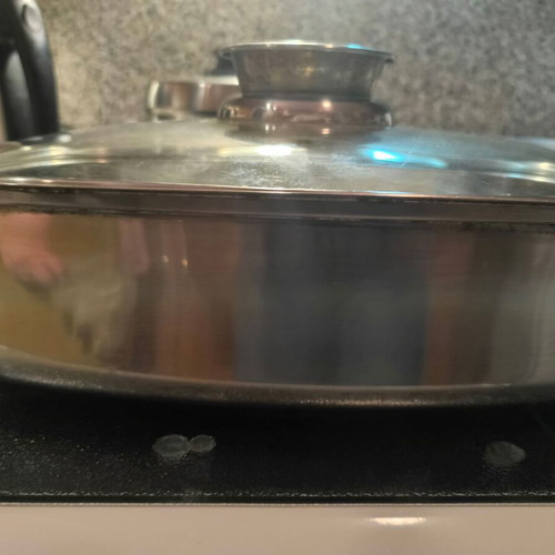 Rectangular oven baking tray with glass lid and rack like new