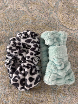 Hair headbands like new, set of 2 puffy