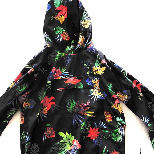Bershka windbreaker used, size xs-small, in very poor condition