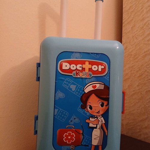 Doctor's trolley suitcase like new