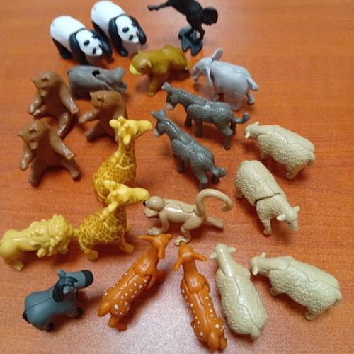 Dry Land Animal Figures collection, 22 pieces, new