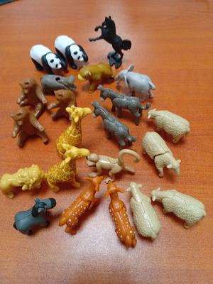 Dry Land Animal Figures collection, 22 pieces, new