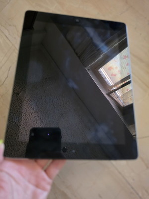 Apple iPad 2 16GB Wi-Fi + 3G GSM model A1396 used for parts, unlocked